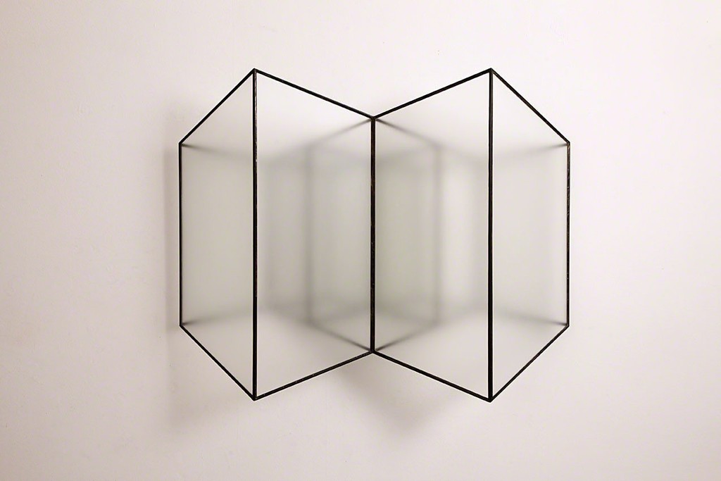 Reinoud Oudshoorn, Untitled, Frosted glass and iron, 72 x 76 x 19 cm, 2015